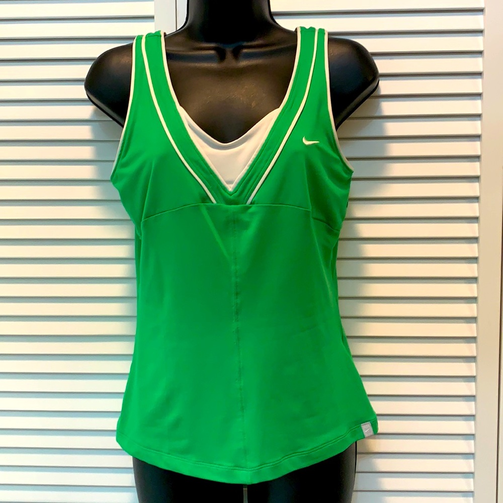 Nike sz M green fitted tank.  Worn once.  EUC.  Super cute fit! Smoke-free